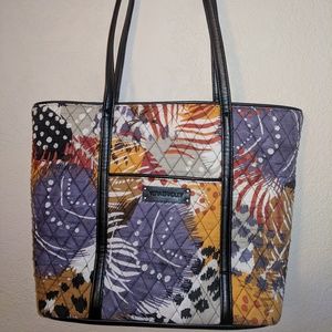 Vera Bradley small trimmed signature cotton tote.